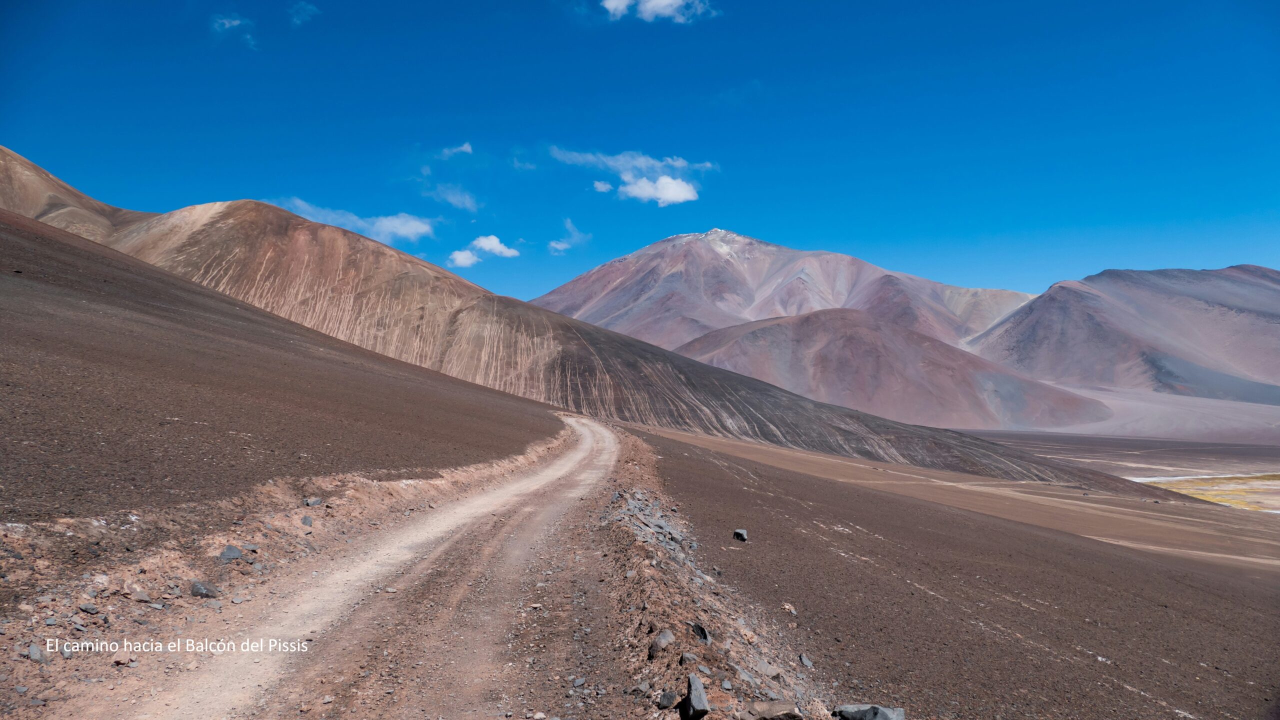 El camino al Balcón del Pissis